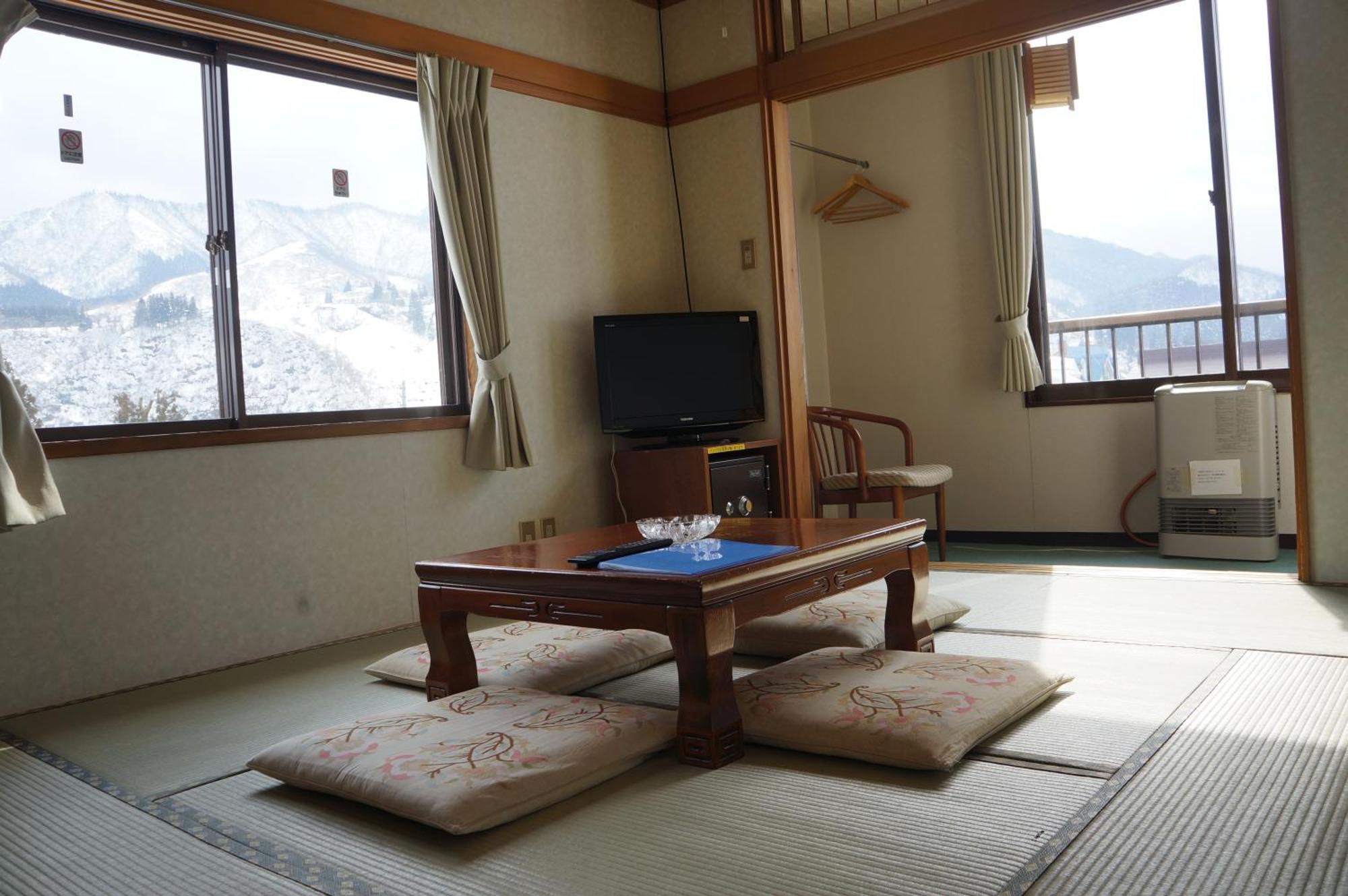 Hotel New Fukudaya Minamiuonuma Pokoj fotografie